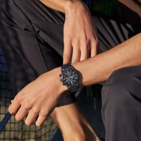 Мъжки ръчен часовник с кварцов механизъм - корпус от Карбон - Стоманена верижка - цвят Черен Черен