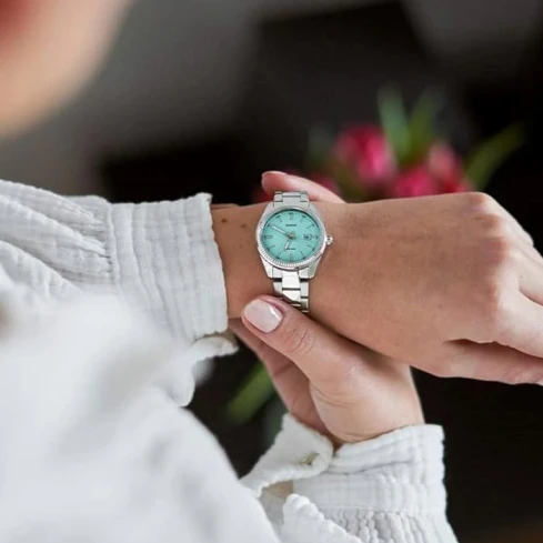 Дамски ръчен часовник с кварцов механизъм - корпус от Стомана - Стоманена верижка - цвят Тюркоаз Сив