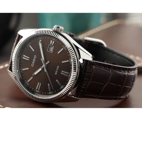 Мъжки ръчен часовник с кварцов механизъм - корпус от Стомана - Естествена кожа - цвят Кафяв Кафяв