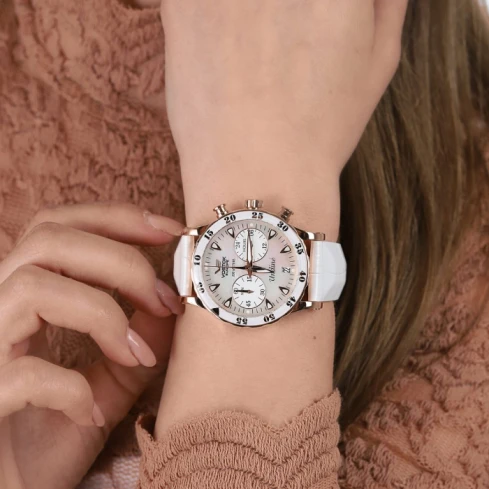 Дамски ръчен часовник с кварцов механизъм - корпус от Стомана - Естествена кожа - цвят Седеф