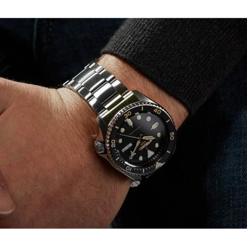 Мъжки ръчен часовник с автоматичен механизъм - корпус от Стомана - Стоманена верижка - цвят Черен