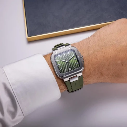 Мъжки ръчен часовник с кварцов механизъм - корпус от Стомана - FKM - цвят Каки