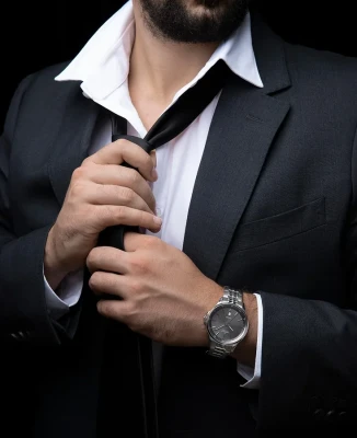 Мъжки ръчен часовник с кварцов механизъм - корпус от Титан - Титаниева верижка - цвят Черен