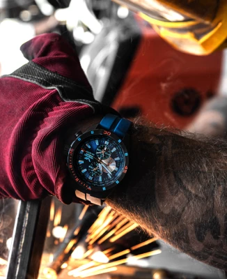 Vostok Europe YM26-320C654 Almaz - Унисекс часовник с кварцов механизъм - корпус от Стомана - Естествена кожа - цвят Син