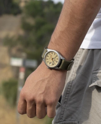 Унисекс ръчен часовник с кварцов механизъм - корпус от Стомана - Текстил - цвят Бежов