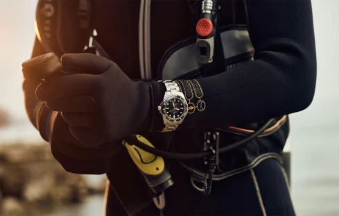 Мъжки ръчен часовник с автоматичен механизъм - корпус от Стомана - Стоманена верижка - цвят Черен Сив