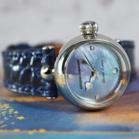 Дамски ръчен часовник с автоматичен механизъм - корпус от Стомана - Естествена кожа - цвят Седеф Лилав