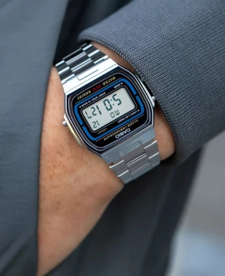 Мъжки ръчен часовник с кварцов механизъм - корпус от Полимер - Стоманена верижка - цвят Сив Сив