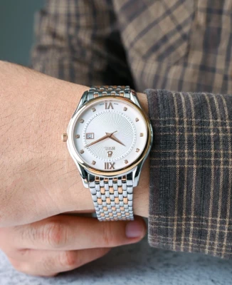 Мъжки ръчен часовник с кварцов механизъм - корпус от Стомана - Стоманена верижка - цвят Бял Розов