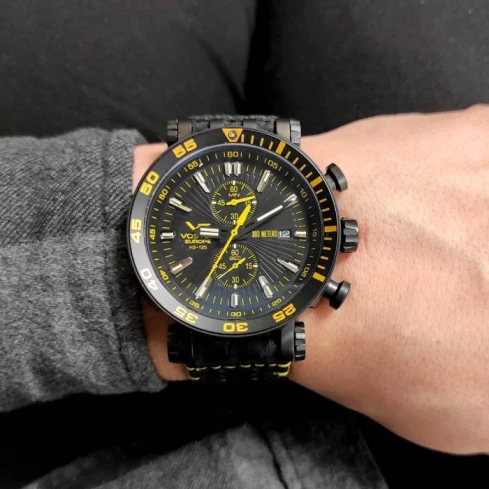 Мъжки ръчен часовник с кварцов механизъм - корпус от Стомана - Естествена кожа - цвят Черен Черен