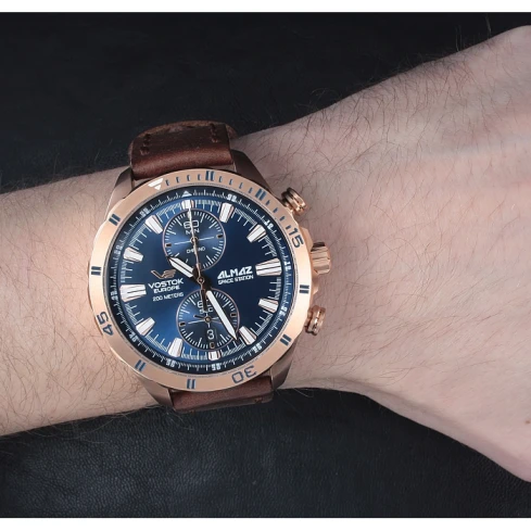 Мъжки ръчен часовник с кварцов механизъм - корпус от Стомана - Естествена кожа - цвят Син